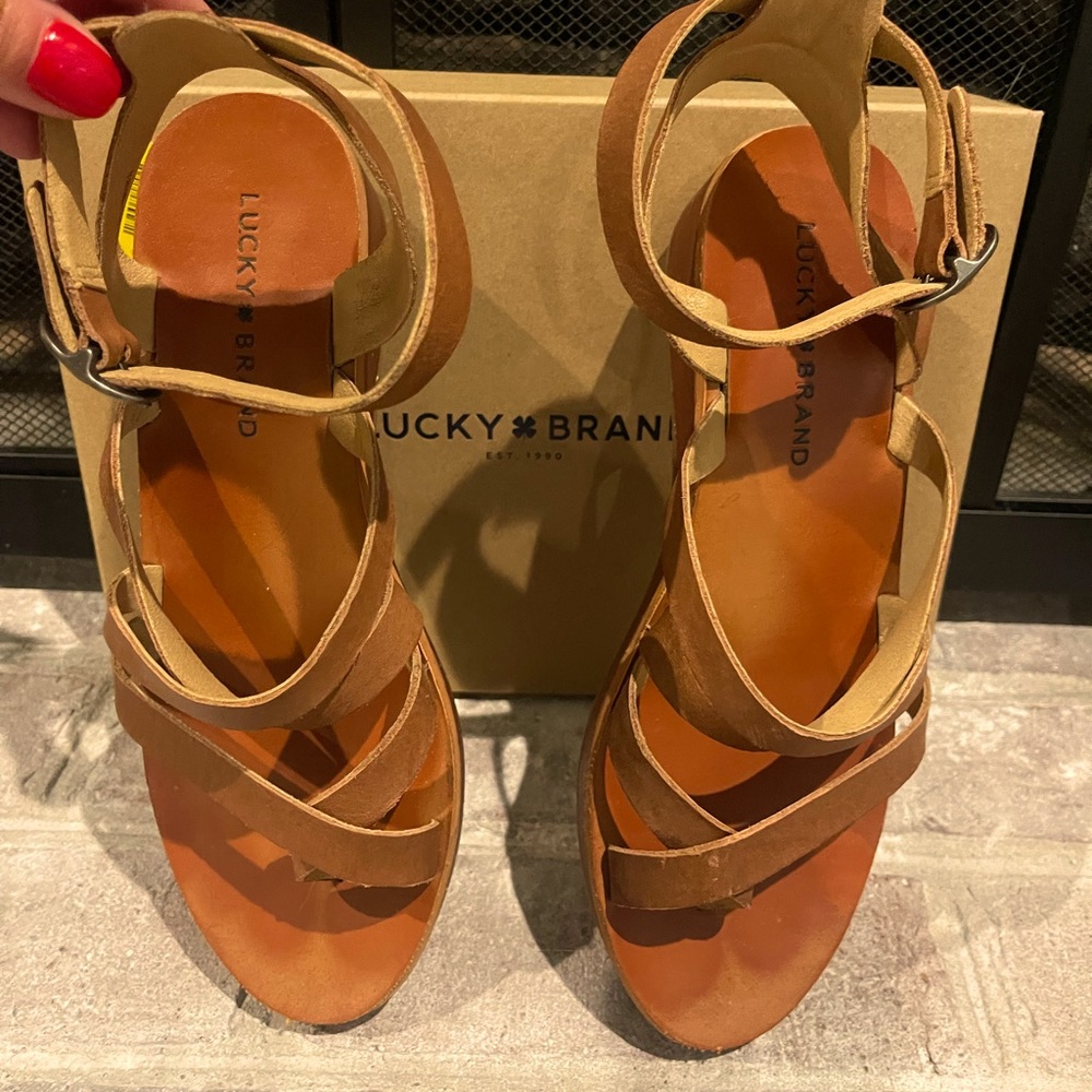 Sandals - Picture 7 of 8